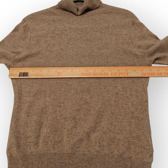 100% Cashmere Tan Caramel turtle neck sweater size L by Apt 9 - Picture 2 of 7